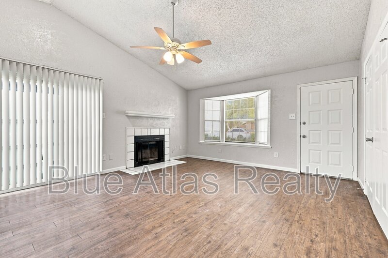 Dallas House: 10324 Whitingham Drive