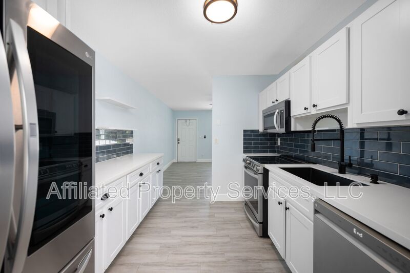 West Palm Beach House: 5207 N Flagler Drive