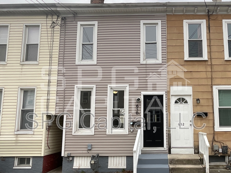 York House: 650 West College Avenue