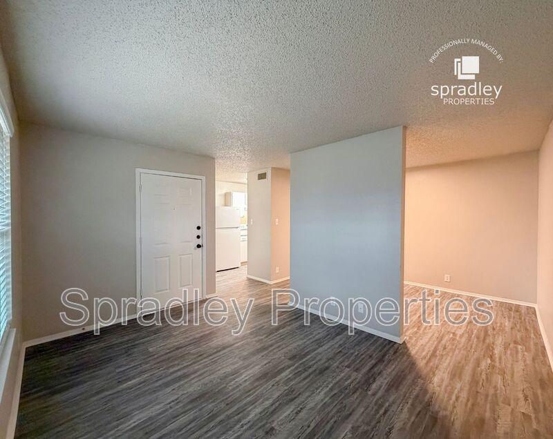 Troy Condo: 120 W Main St