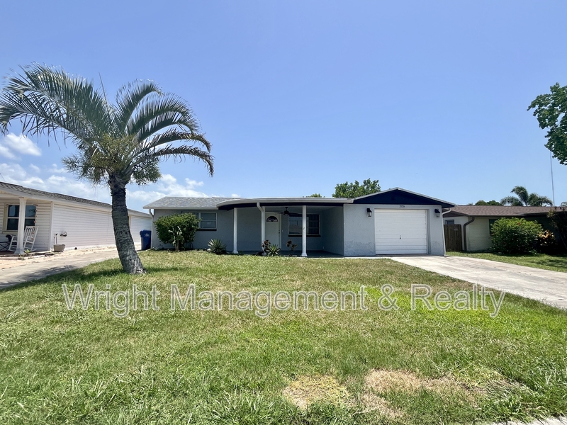 Holiday House: 3716 Cedarwood Drive