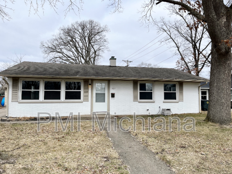 South Bend House: 3407 Kent Ln