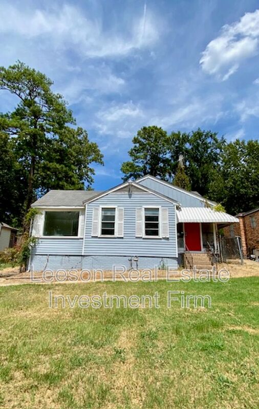 Shreveport House: 3524 Michigan Blvd