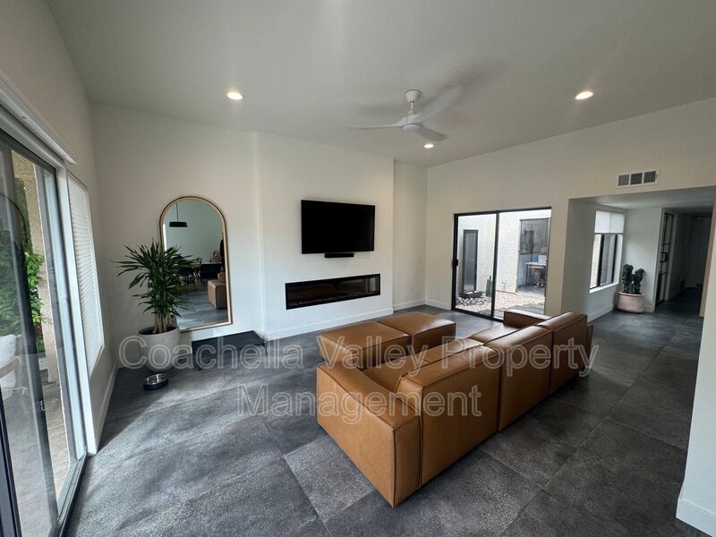 Palm Desert House: 72335 Canyon Lane