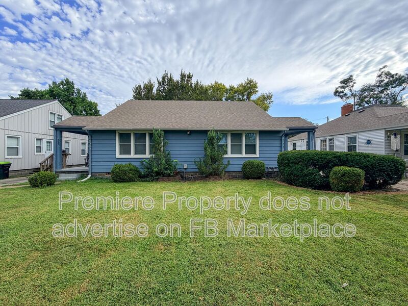 North Kansas City Townhome: 325 E. 28th Ave