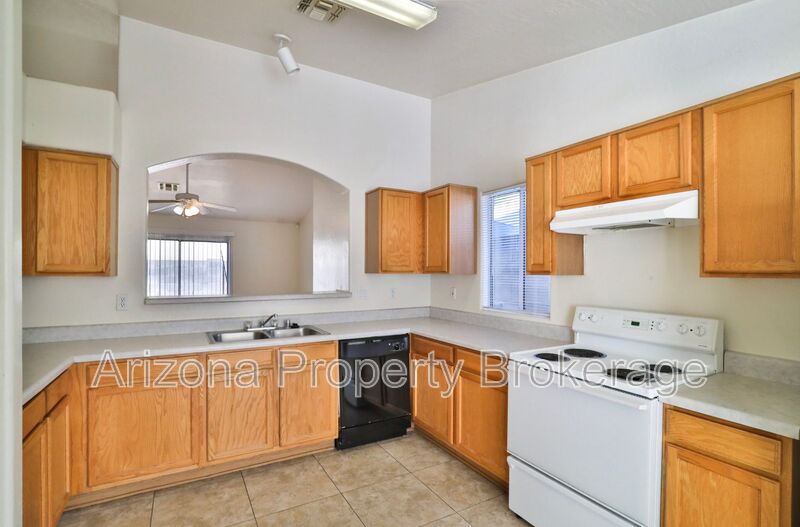Phoenix Townhome: 8520 W. Palm Ln.