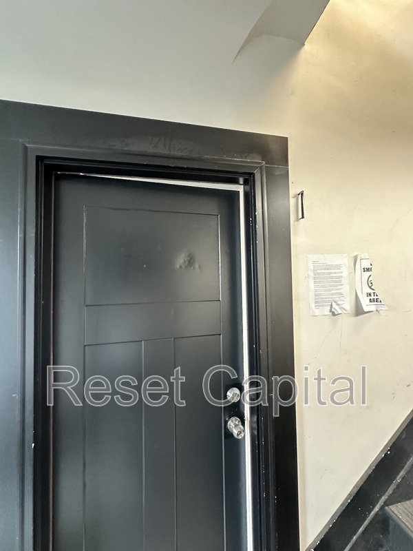 Newark Condo: 26 Elizabeth Ave