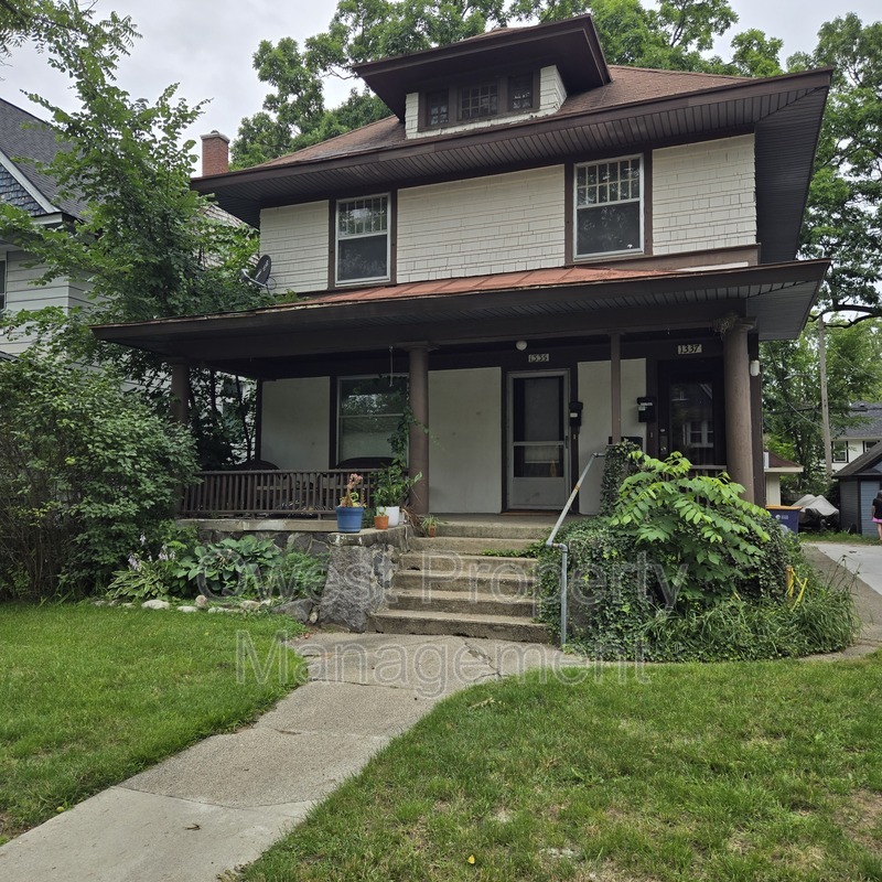 Grand Rapids Condo: 1335 Logan St. SE