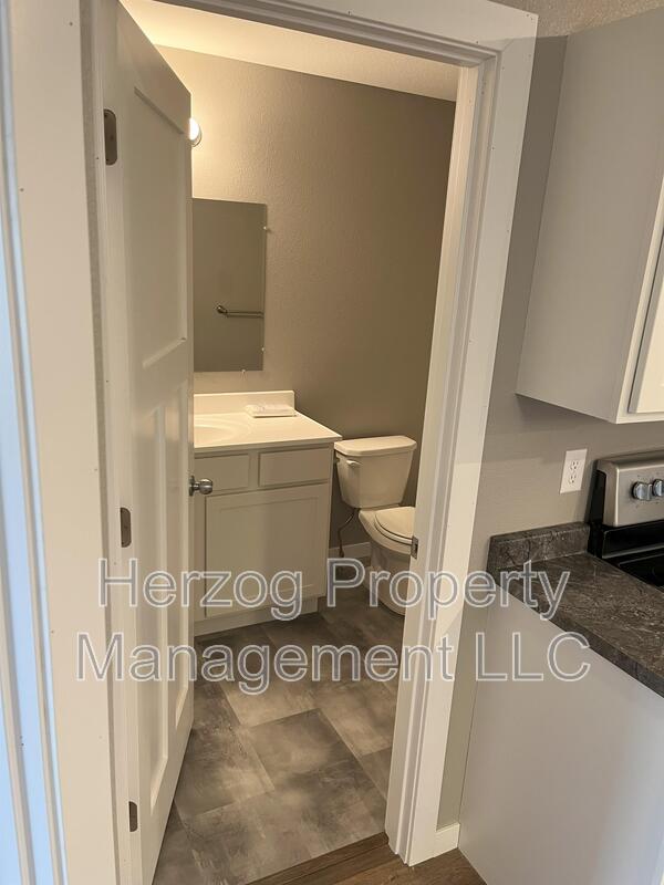 Request a Viewing for 601 17th Avenue Southwest, Apt. 310 Tenant Turner