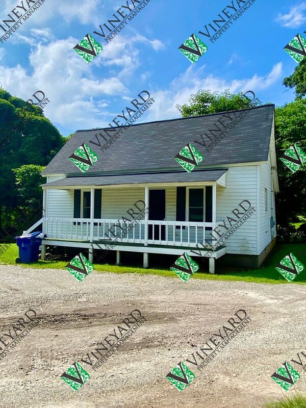 Dallas House: 104 South Street