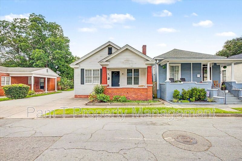 Savannah House: 633 West 35th Street
