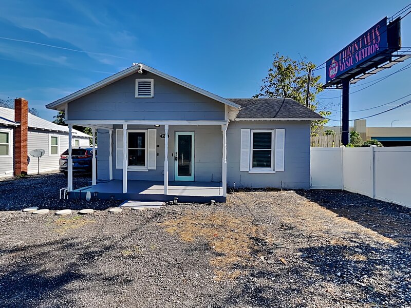 Winter Park House: 1518 Pinewood Dr