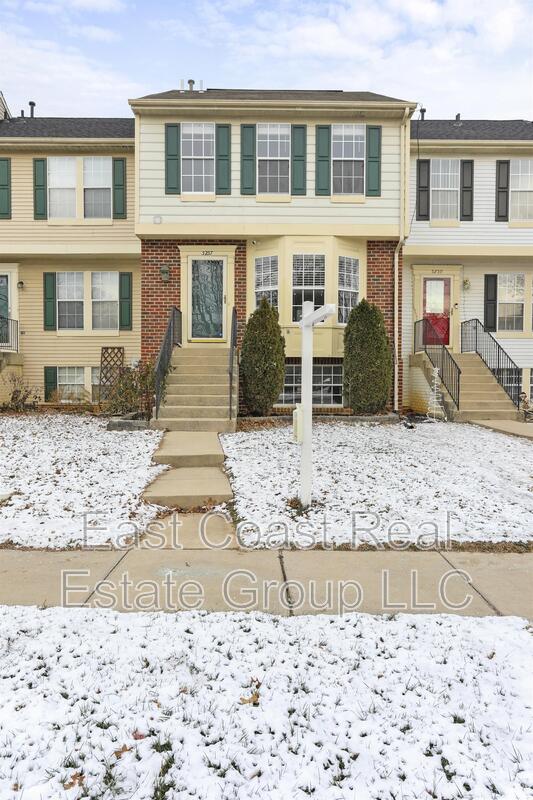 Frederick Townhome: 5257 Earles Ct