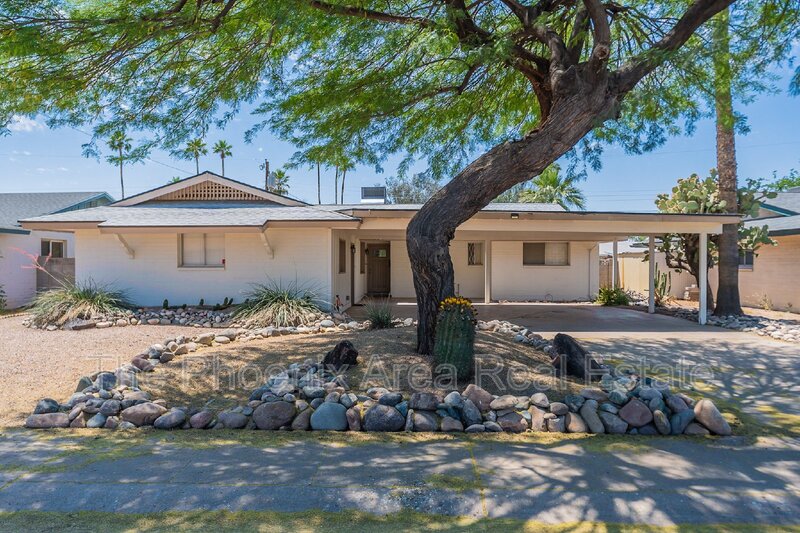 Tempe House: 1001 E Campus Dr
