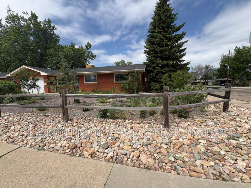 Longmont House: 1851 Collyer Street