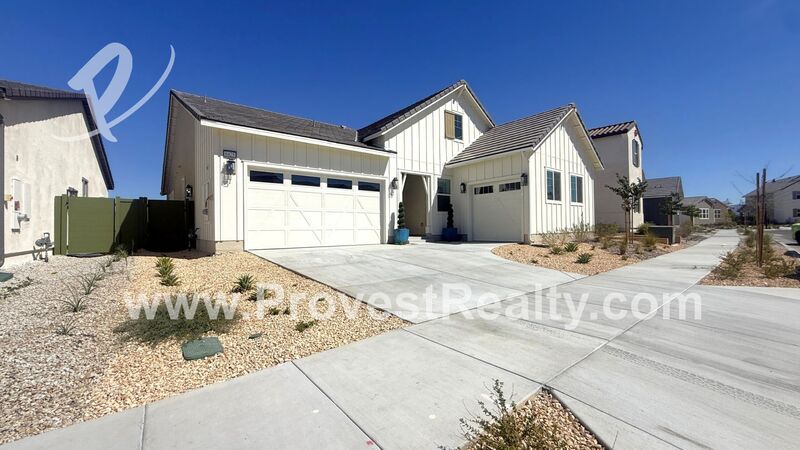 Hesperia House: 6425 Castle Crags Ave
