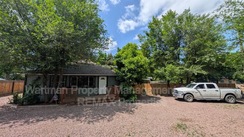 Colorado Springs House: 202 Cheyenne Blvd