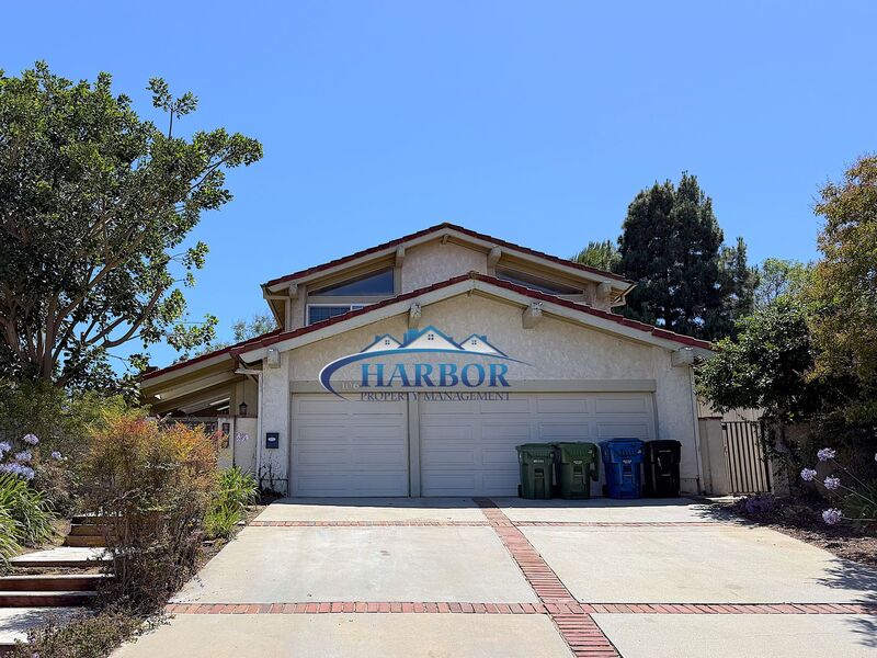 San Pedro Condo: 1064 Via La Paz
