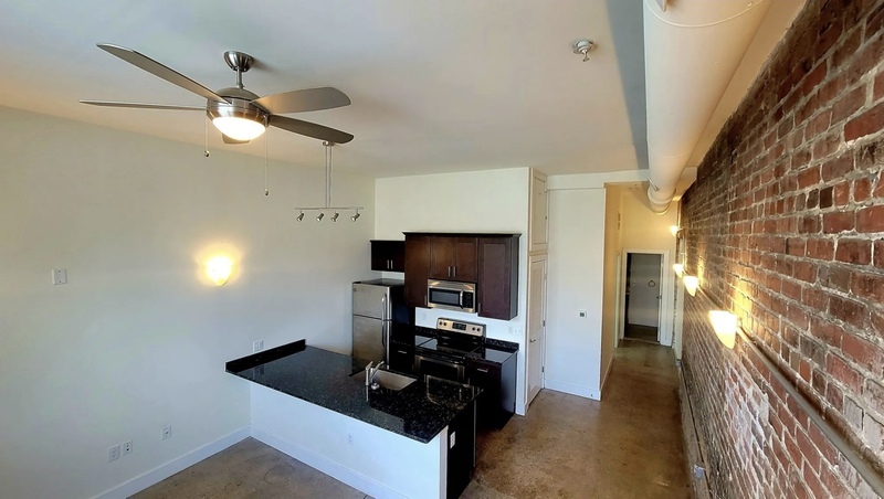 Richmond Condo: 7 w 13th st