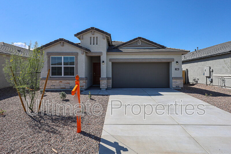 Surprise House: 25300 N 184th Ln
