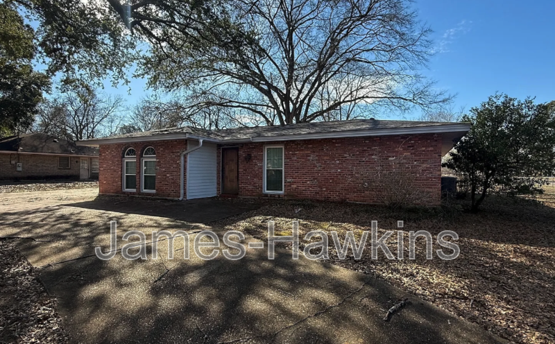 Montgomery House: 341 North Burbank Drive