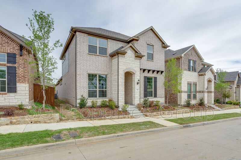 Argyle House: 741 Waterbrook Parkway