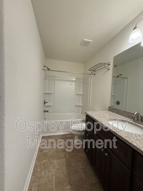 Spacious 4BR Home with Large Fenced Yard & Prime Location  - Photo 16