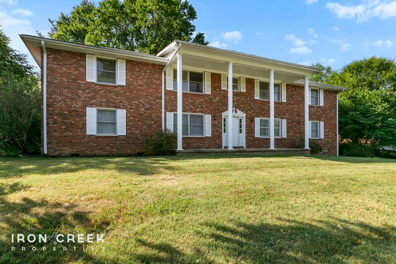 Asheville House: 784 Caribou Road