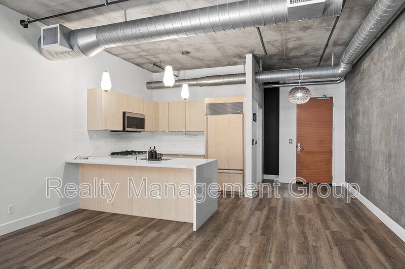 San Diego Condo: 877 Island Ave