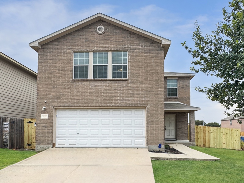 Converse House: 8211 Heights Valley