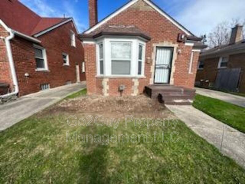 Detroit House: 17238 Shaftsbury