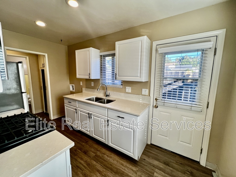 Spring Valley Condo: 9124 1/2 Rosedale Drive - 1