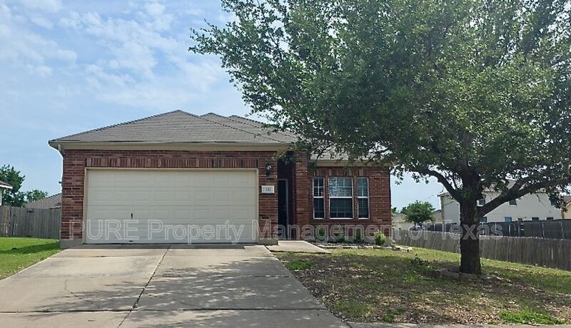 Hutto House: 211 Almquist Street