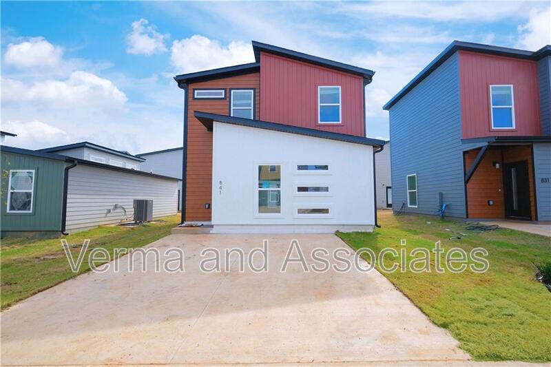 Centerton House: 840 Ventnor Ave