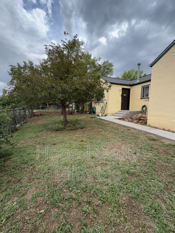 Colorado Springs House: 1230 North Chestnut Street