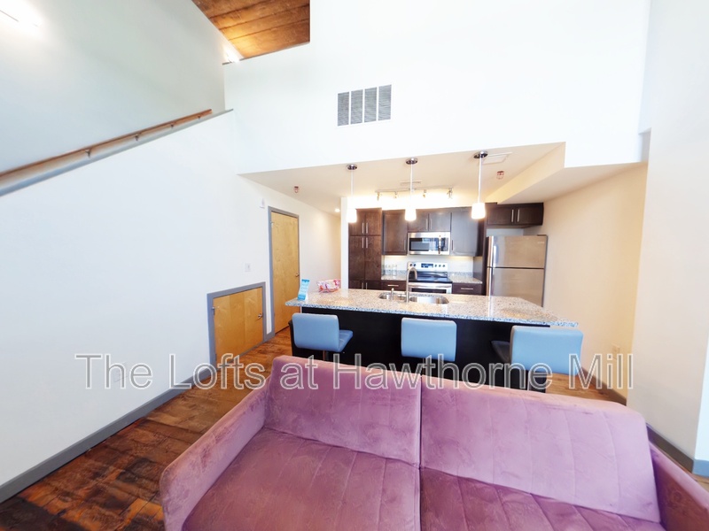 Charlotte Condo: 1101 Hawthorne Lane