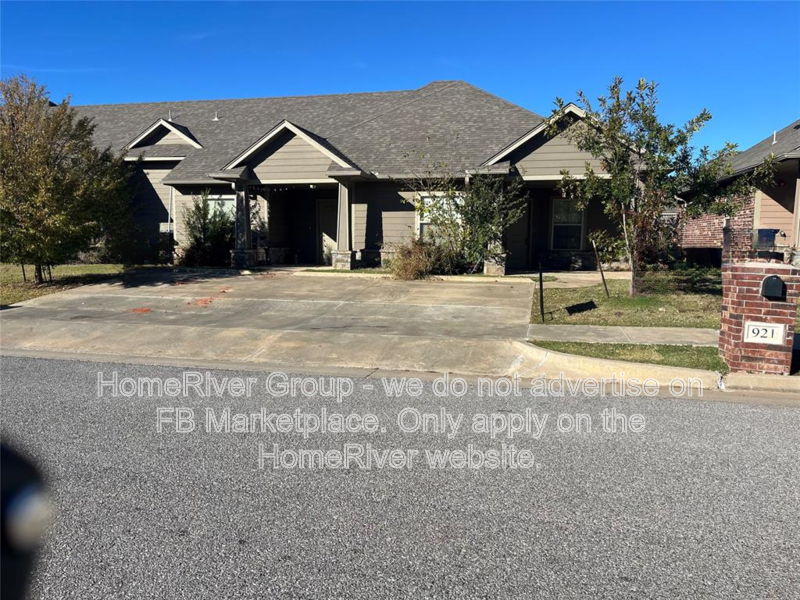 Oklahoma City Condo: 921 SW 92nd St