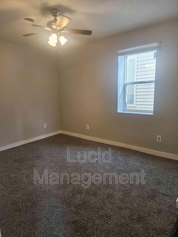 Louisville House: 822 South Hancock Street