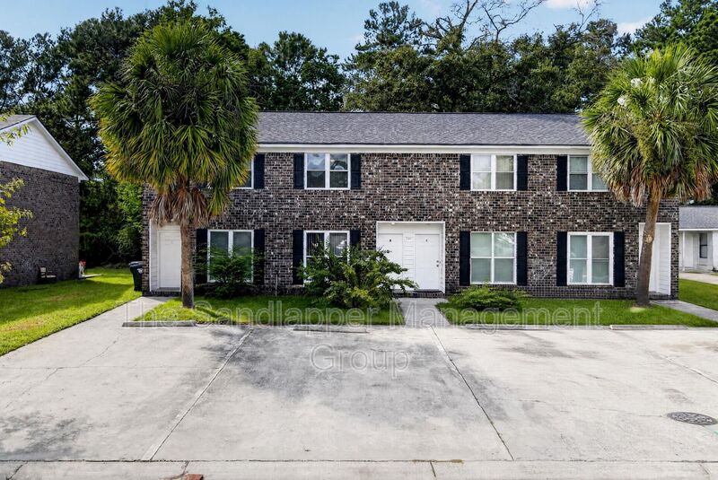 Summerville Townhome: 126 Langley Drive