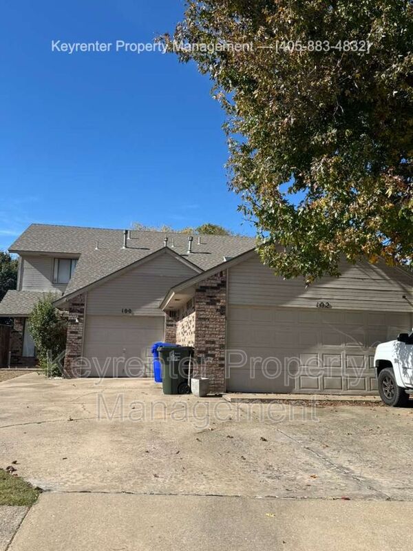 Norman Condo: 102 Harvard Rd