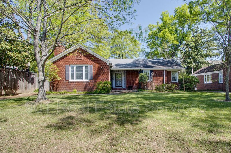 Memphis House: 328 Central Cove