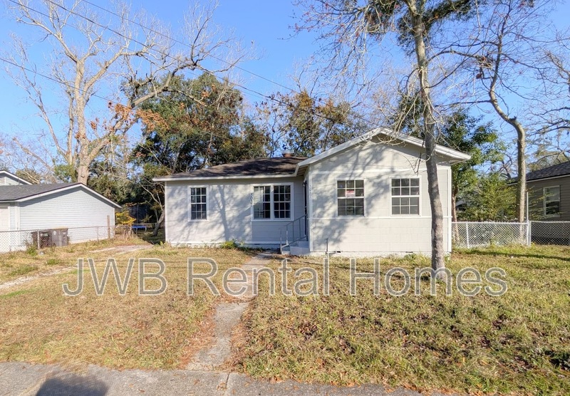 Jacksonville House: 3037 Imperial St
