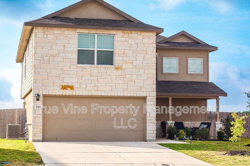 Cibolo House: 913 Rolling River