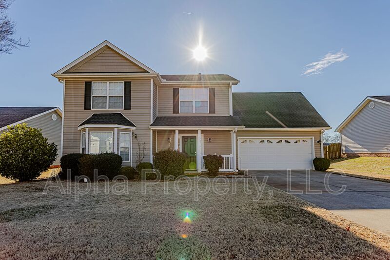 Greer House: 6 Olivine Way