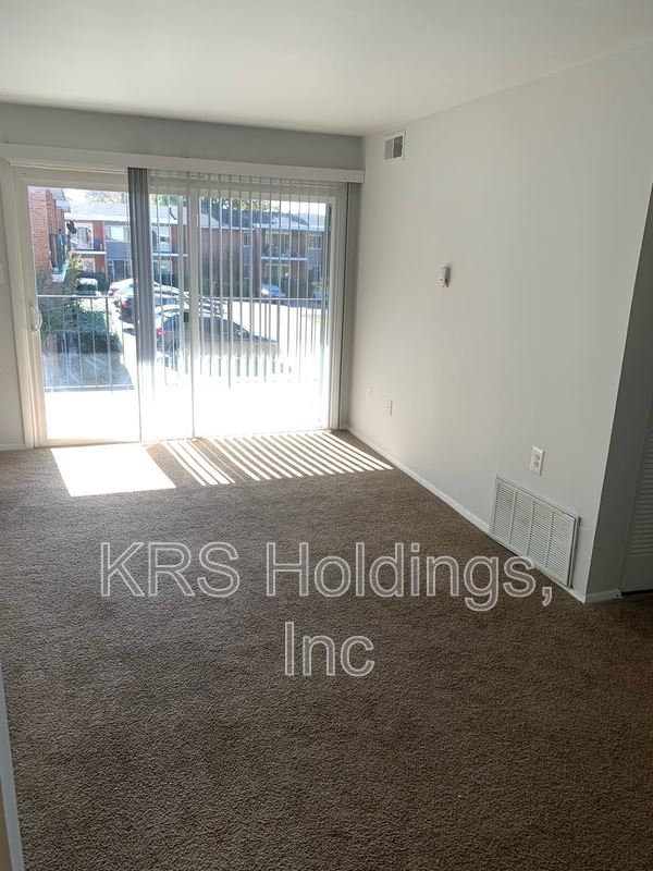 Richmond Condo: 1700 Carlisle Apartments