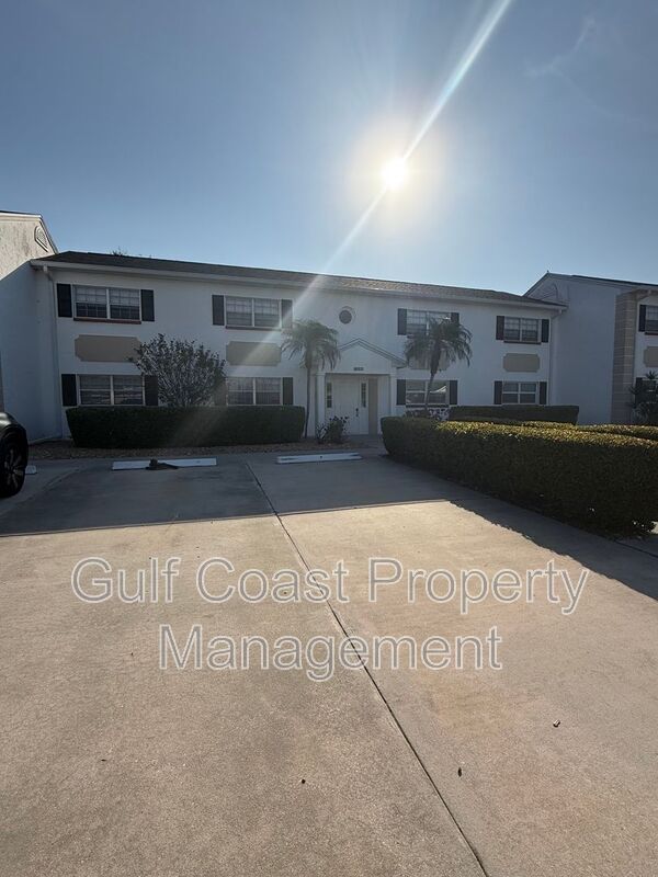 Fort Myers Condo: 7035 Cedarhurst Dr
