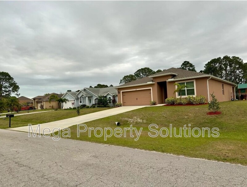 Palm Bay House: 538 Vin Rose Circle Southeast
