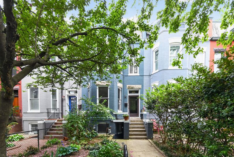 Washington House: 1319 Massachusetts Avenue Southeast