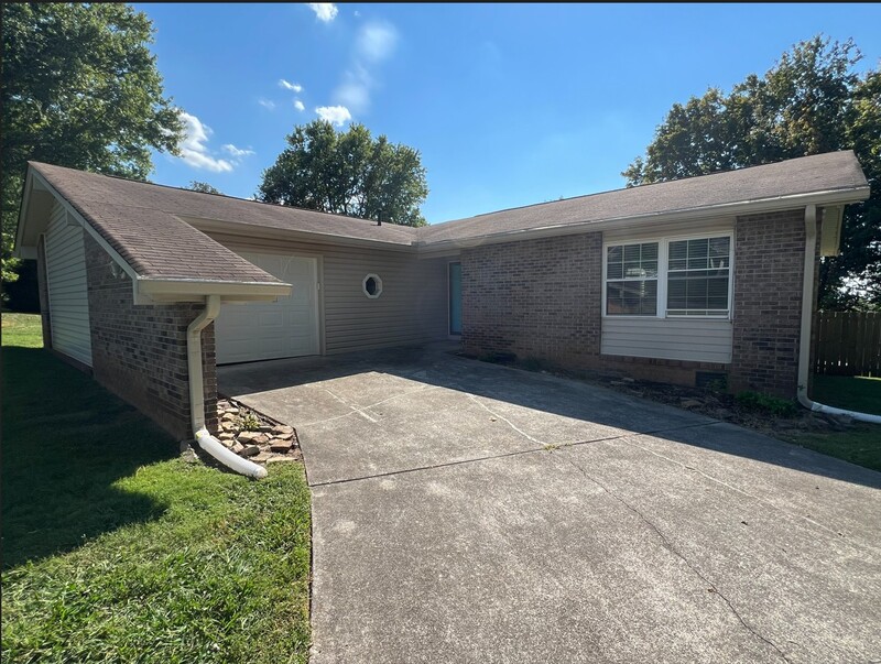 Maryville House: 2805 Big Bend Drive