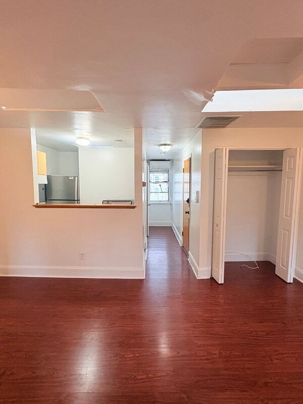Baltimore Condo: 112 E. Preston St